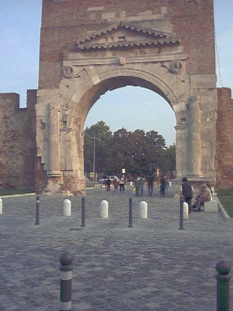 Arco d'Augusto