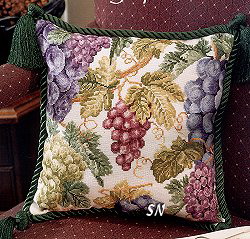 подушка с виноградом.jpg
