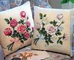 подушки с розовыми розами.jpg