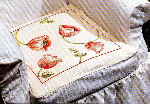 подушка с красными тюльпанами.jpg