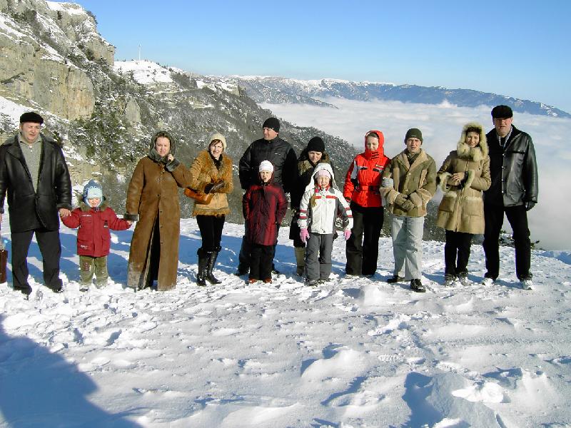 ����.