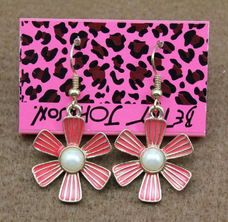 ������ �� Betsey Johnson