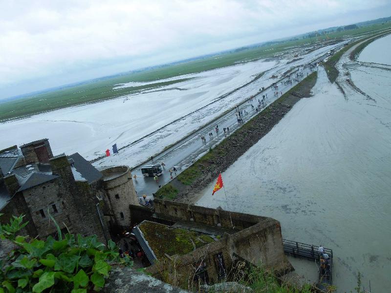 ���-���-������ (Le Mont-Saint-Michel)