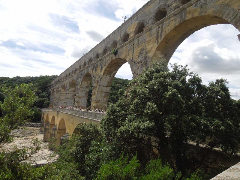 ���-��-��� (Pont du Gard)