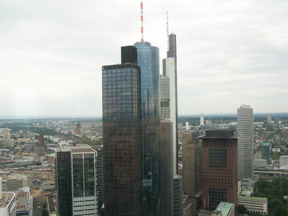 ���� ����� (Main Tower)